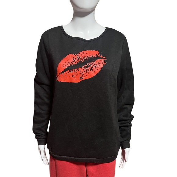 Lips Top - Picture 3 of 6